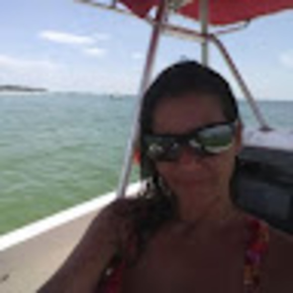 Meet your Posher, Cheryl - Picture 1 of 1